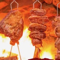 炭火焼きシュラスコ・骨付きバラ肉3時間食べ放題コース